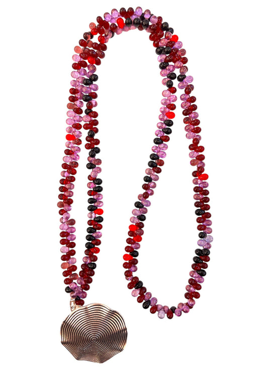 Handgefertigte Statement Kette mit Pur-Pur farbigen Glasperlen