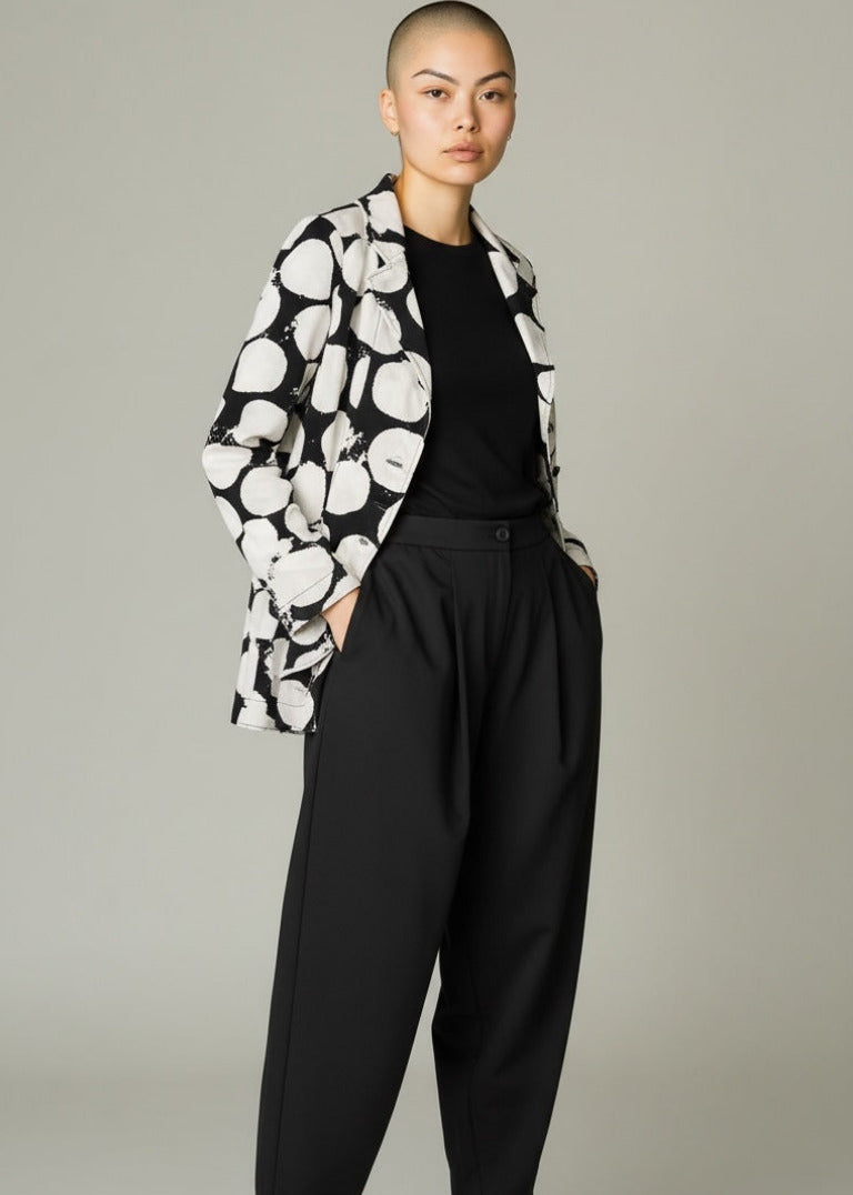 ELLi Blazer Black & White